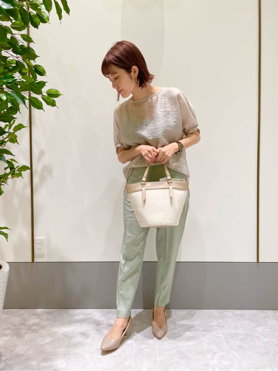 ANY SIS スタッフ コーディネート画像