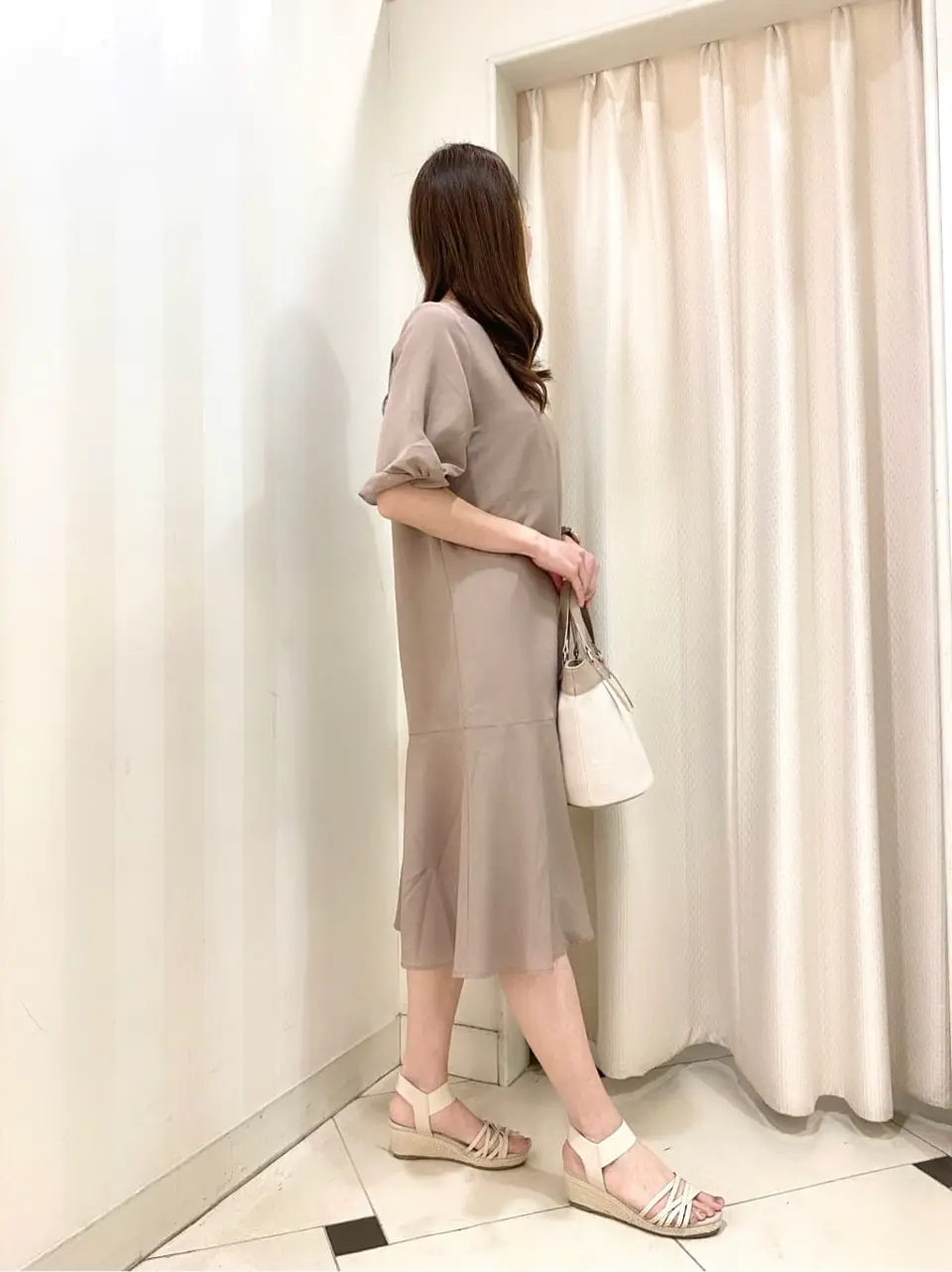 ANY SIS 金井 コーディネート画像