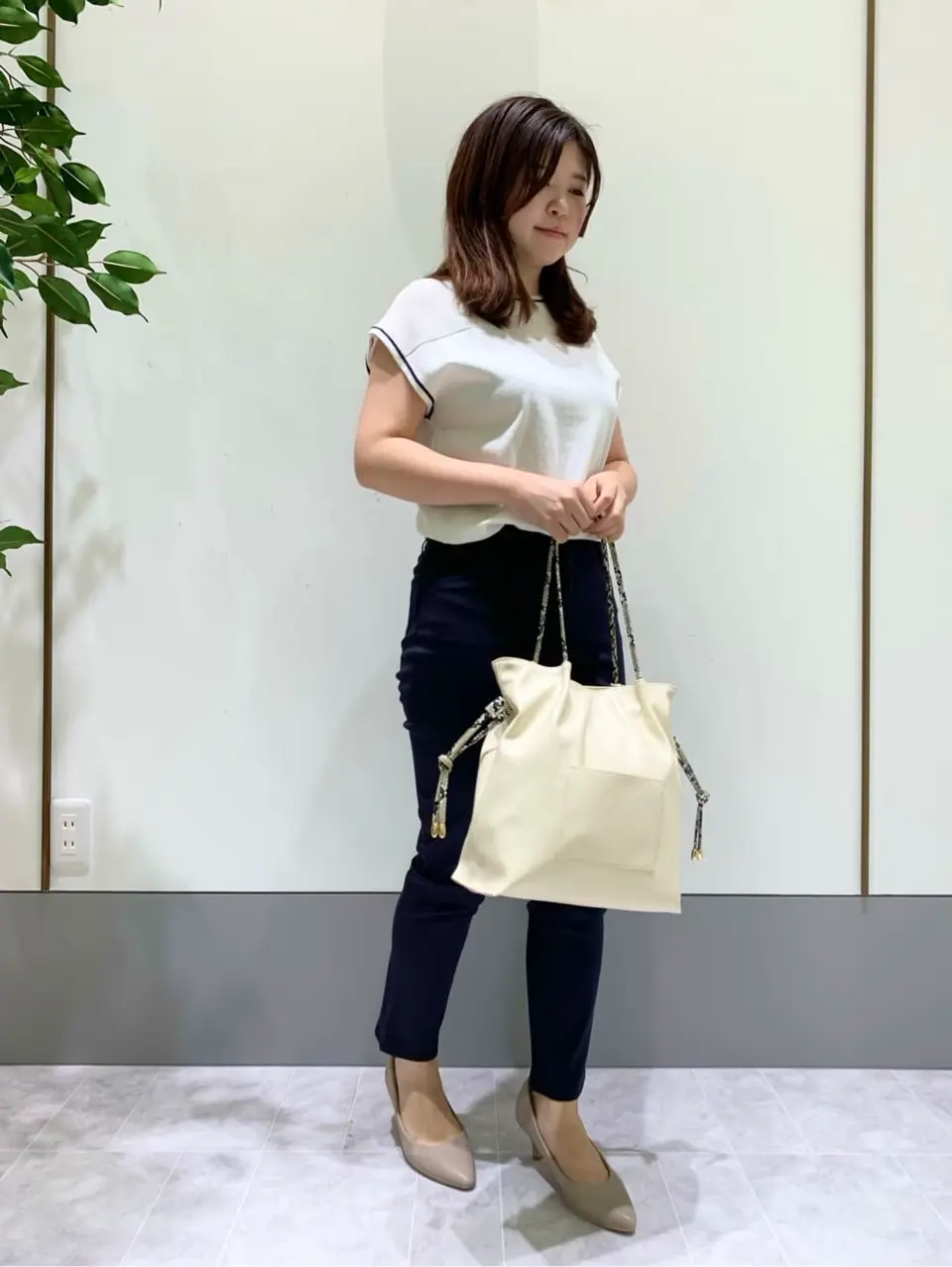 ANY SIS スタッフ コーディネート画像