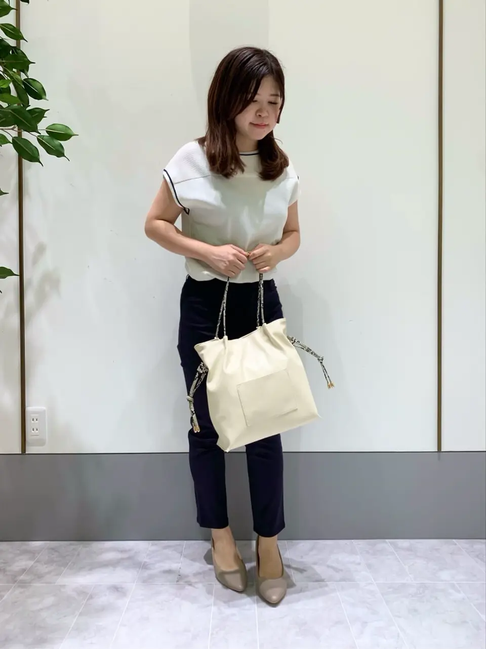 ANY SIS スタッフ コーディネート画像