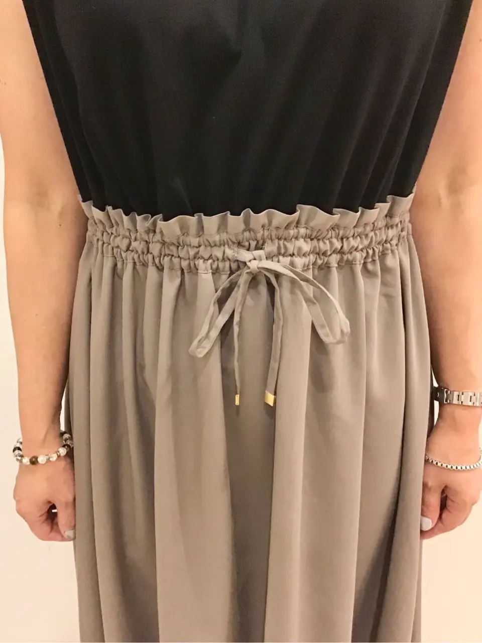 ANY SIS 藤森 コーディネート画像