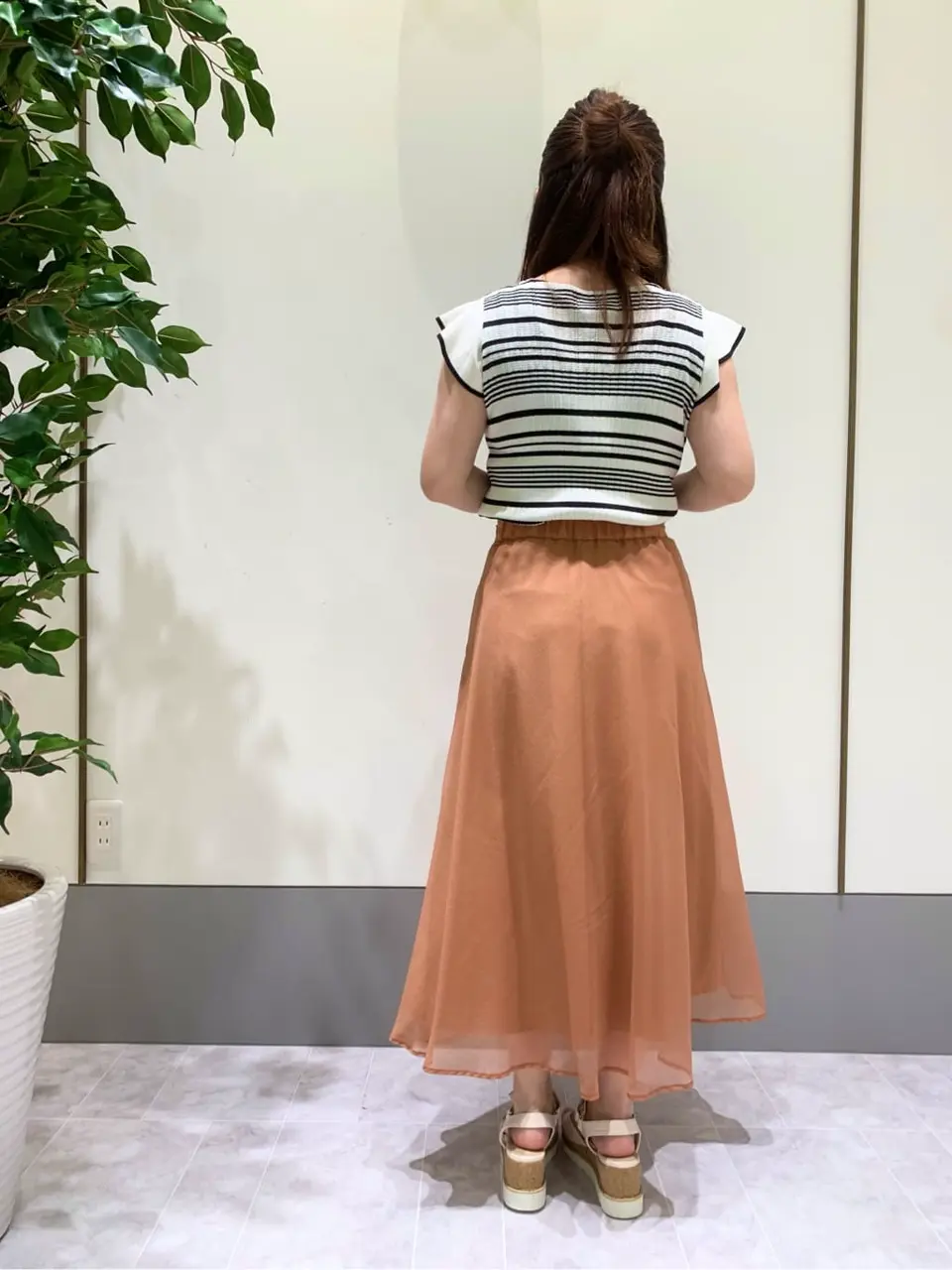 ANY SIS スタッフ コーディネート画像