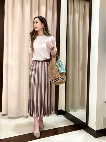 ANY SIS STAFF コーディネート画像