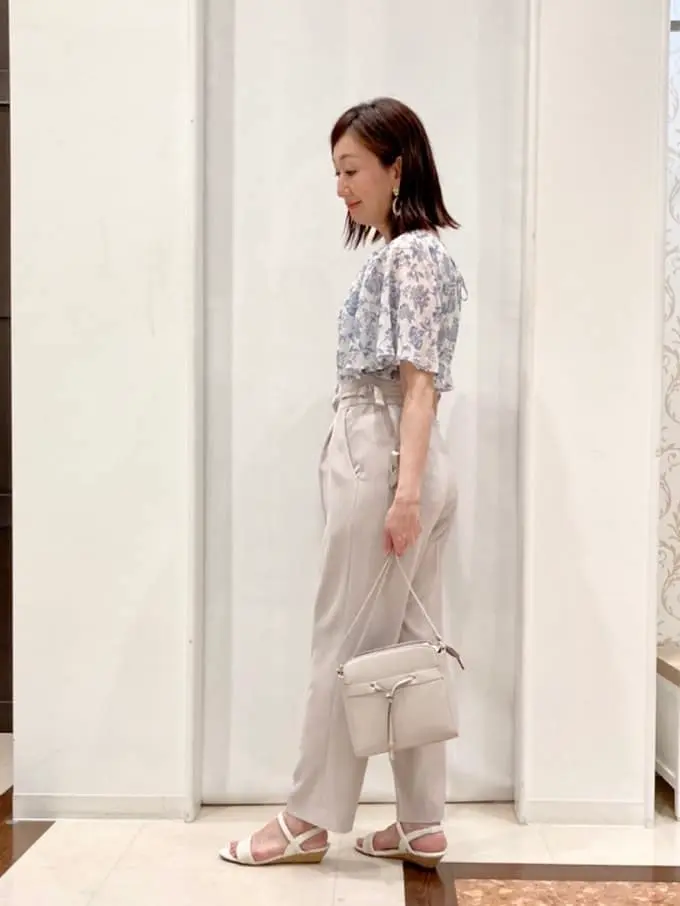 ANY SIS スタッフ コーディネート画像