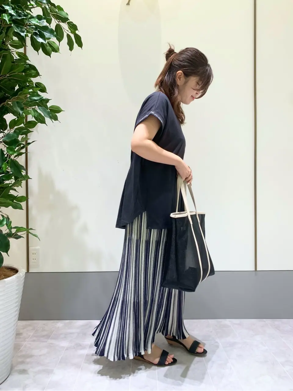 ANY SIS スタッフ コーディネート画像