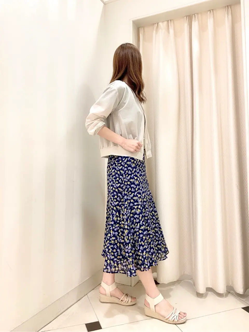 ANY SIS 金井 コーディネート画像