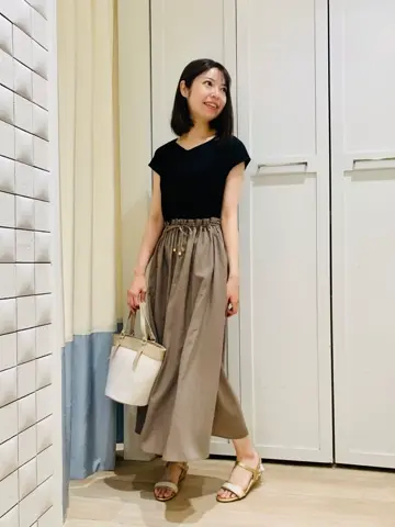 ANY SIS スタッフ コーディネート画像