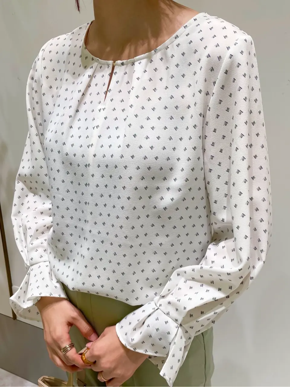 ANY SIS スタッフ コーディネート画像