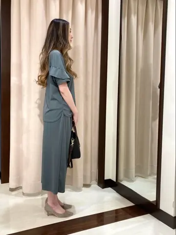 ANY SIS STAFF コーディネート画像