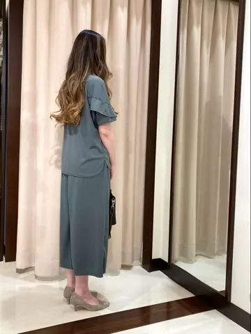 ANY SIS STAFF コーディネート画像