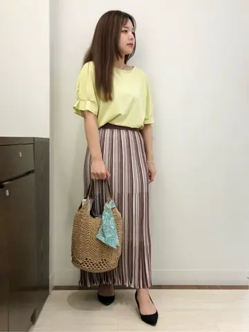 ANY SIS スタッフ コーディネート画像