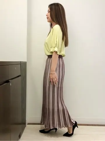 ANY SIS スタッフ コーディネート画像