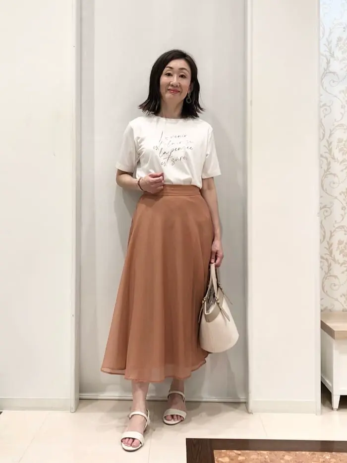 ANY SIS スタッフ コーディネート画像