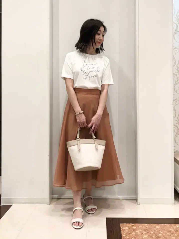 ANY SIS スタッフ コーディネート画像