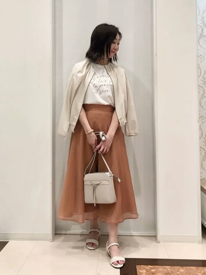 ANY SIS スタッフ コーディネート画像