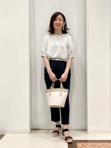 ANY SIS スタッフ コーディネート画像