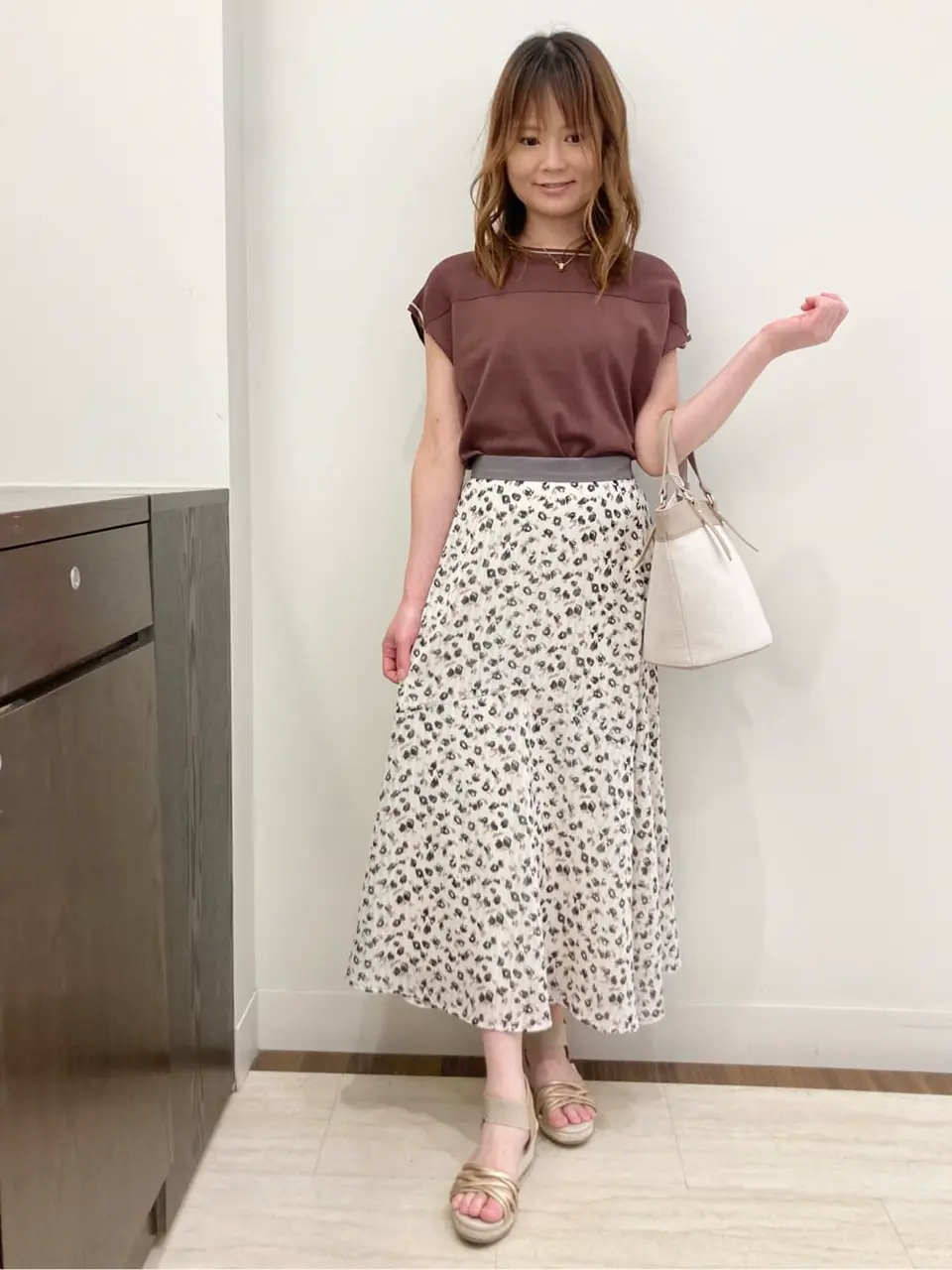 ANY SIS スタッフ コーディネート画像