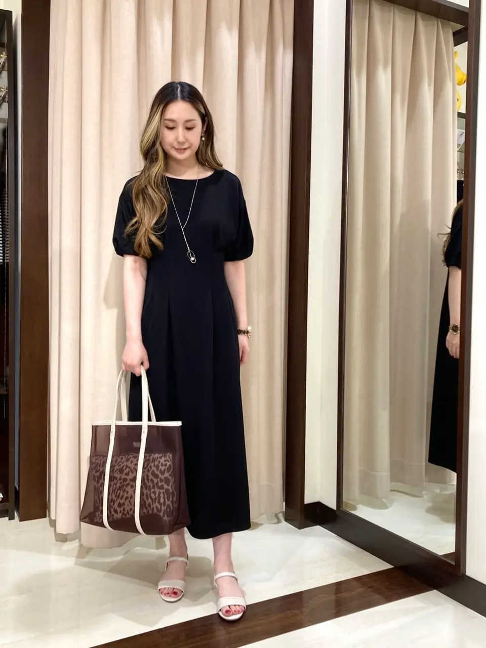 ANY SIS STAFF コーディネート画像