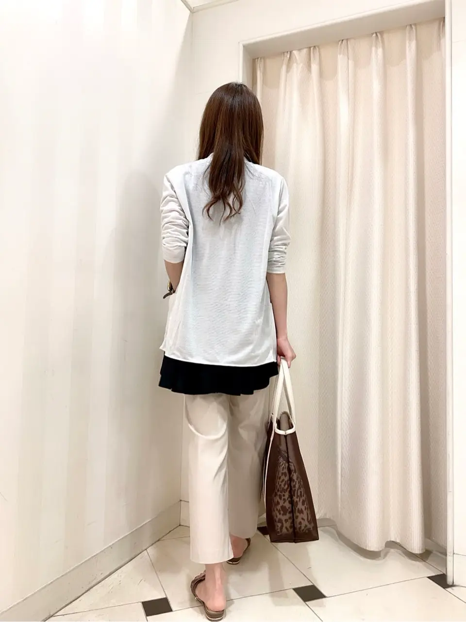 ANY SIS 金井 コーディネート画像