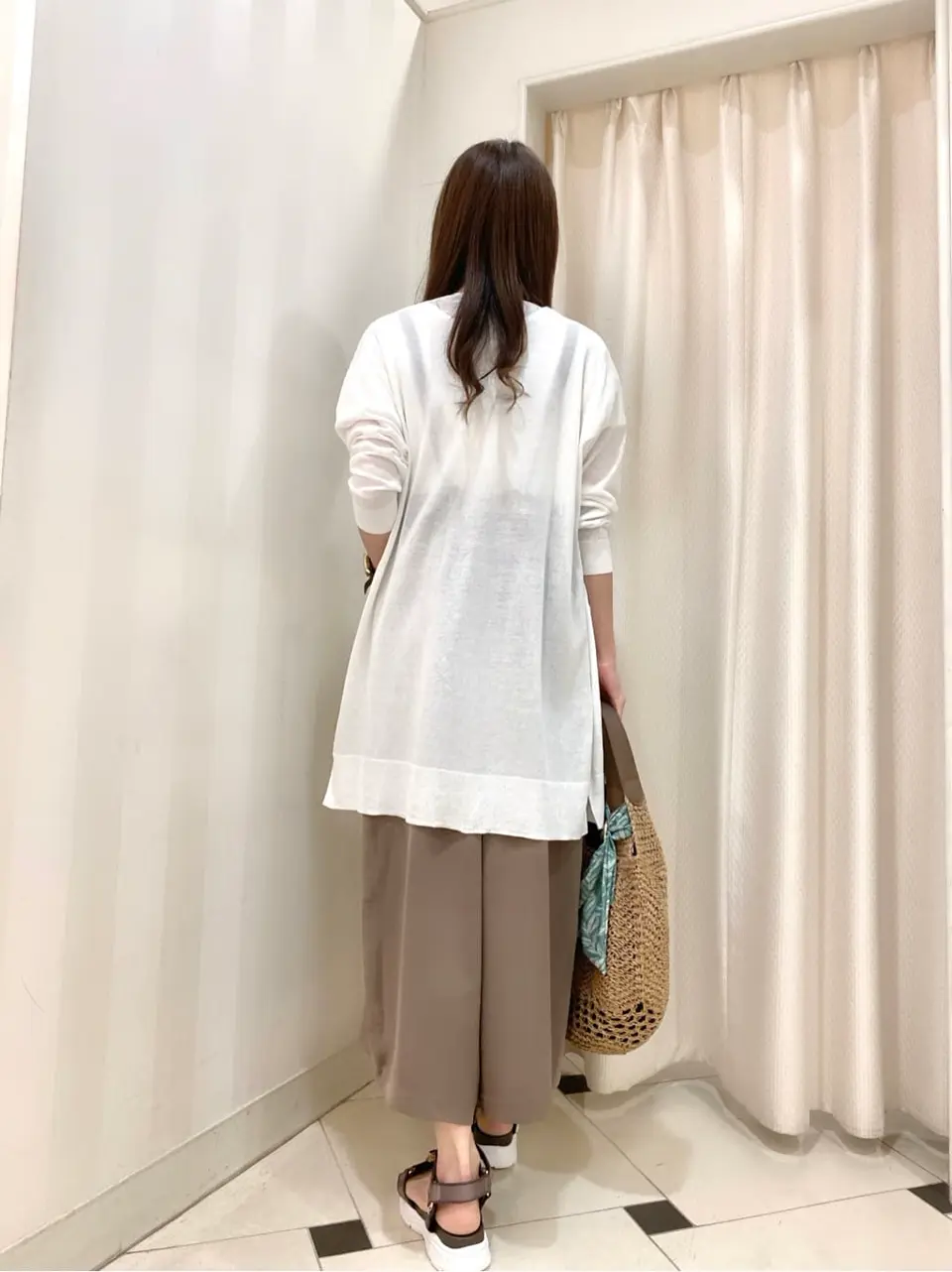 ANY SIS 金井 コーディネート画像