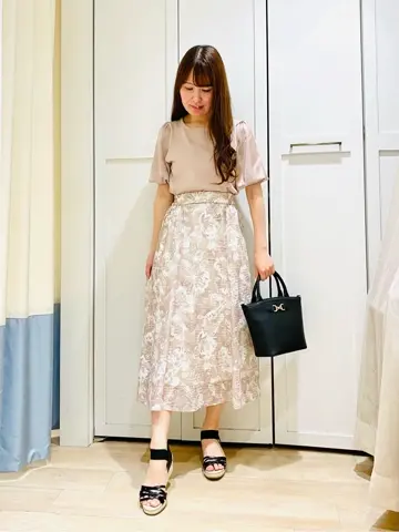 ANY SIS スタッフ コーディネート画像