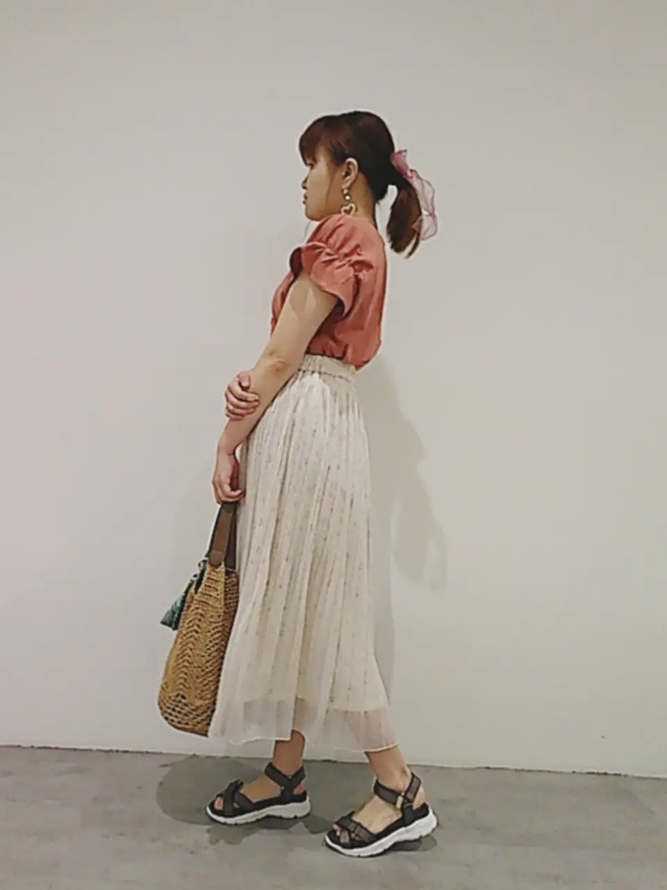 ANY SIS 川根　彩 コーディネート画像