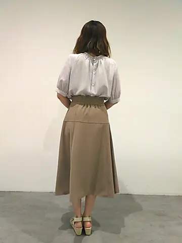 ANY SIS 川根　彩 コーディネート画像