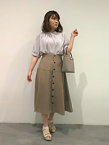 ANY SIS 川根　彩 コーディネート画像