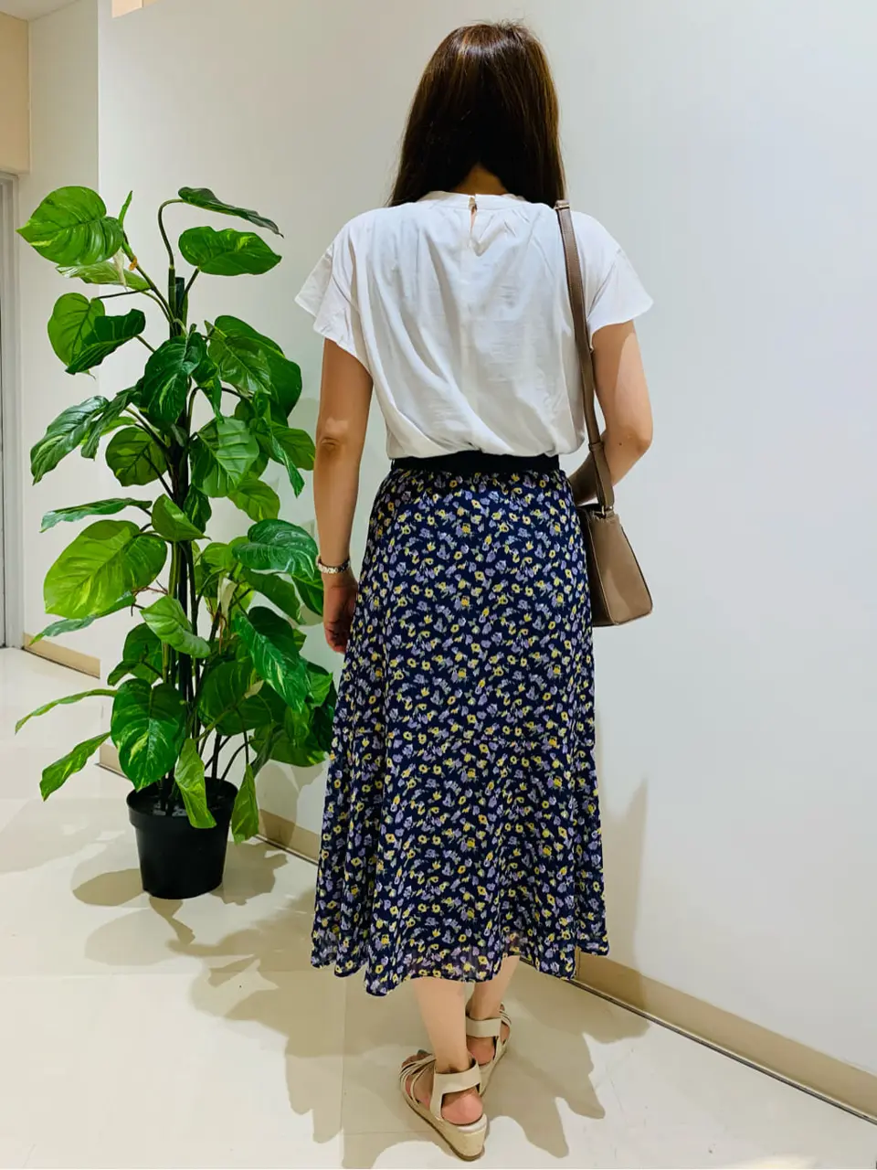 ANY SIS 石川 コーディネート画像