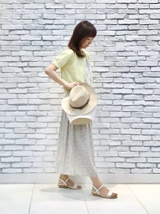 ANY SIS スタッフ コーディネート画像