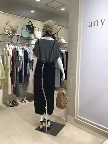 ANY SIS 島崎 コーディネート画像