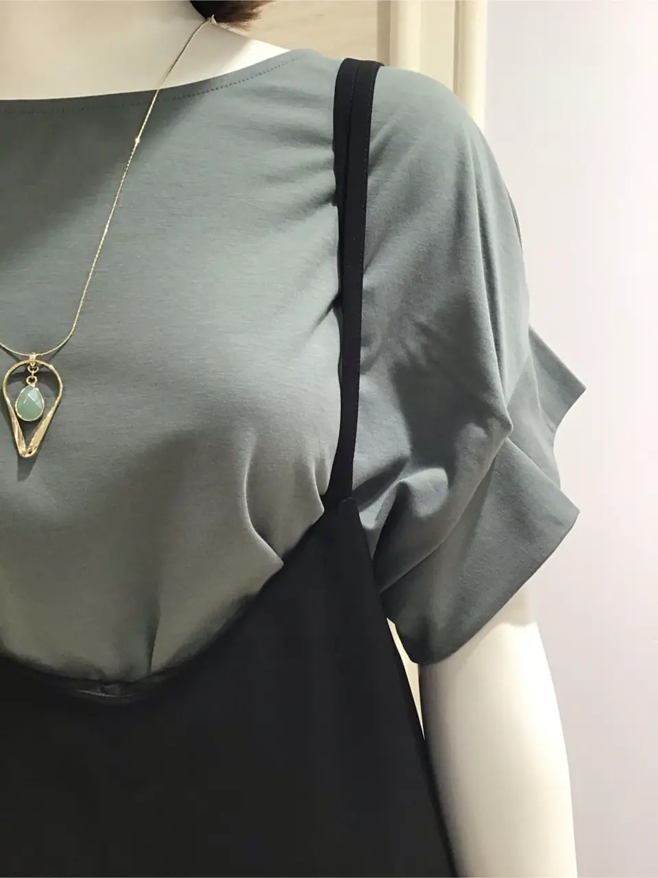 ANY SIS 島崎 コーディネート画像