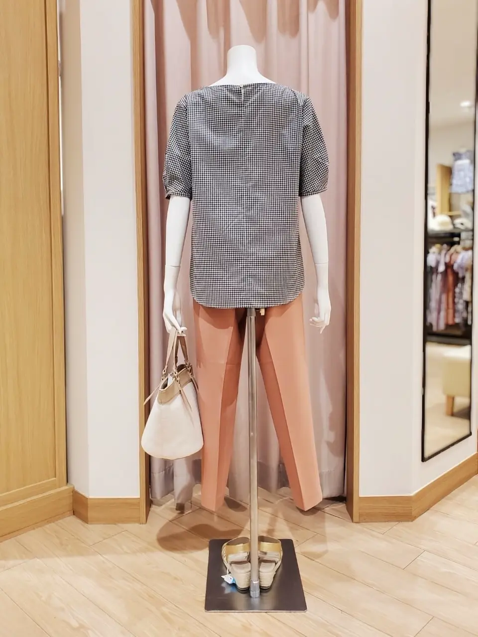 ANY SIS 岩田 コーディネート画像