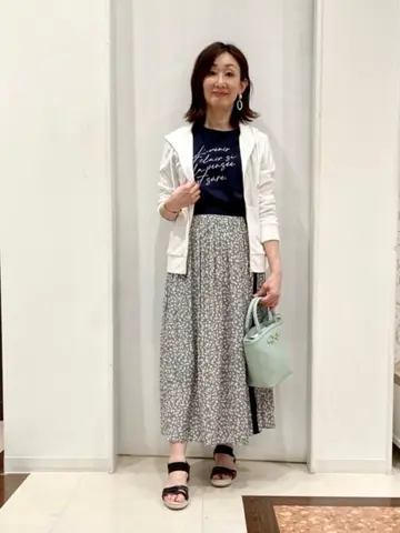 ANY SIS スタッフ コーディネート画像