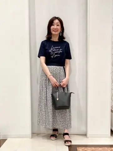 ANY SIS スタッフ コーディネート画像