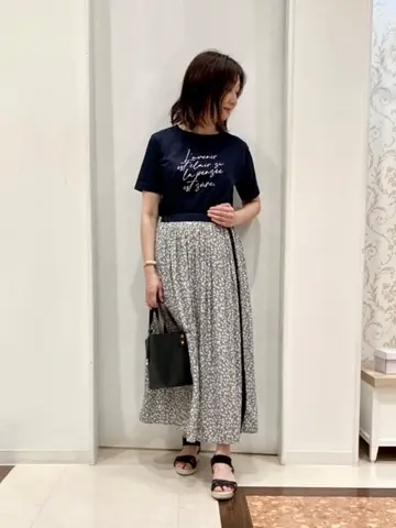 ANY SIS スタッフ コーディネート画像