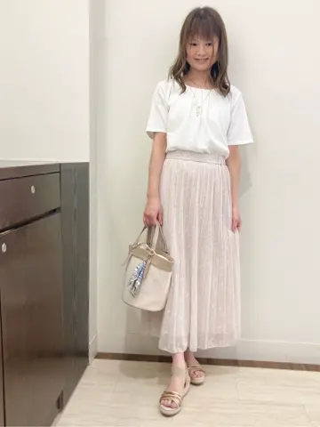 ANY SIS スタッフ コーディネート画像