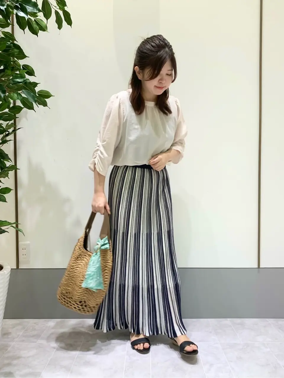 ANY SIS スタッフ コーディネート画像