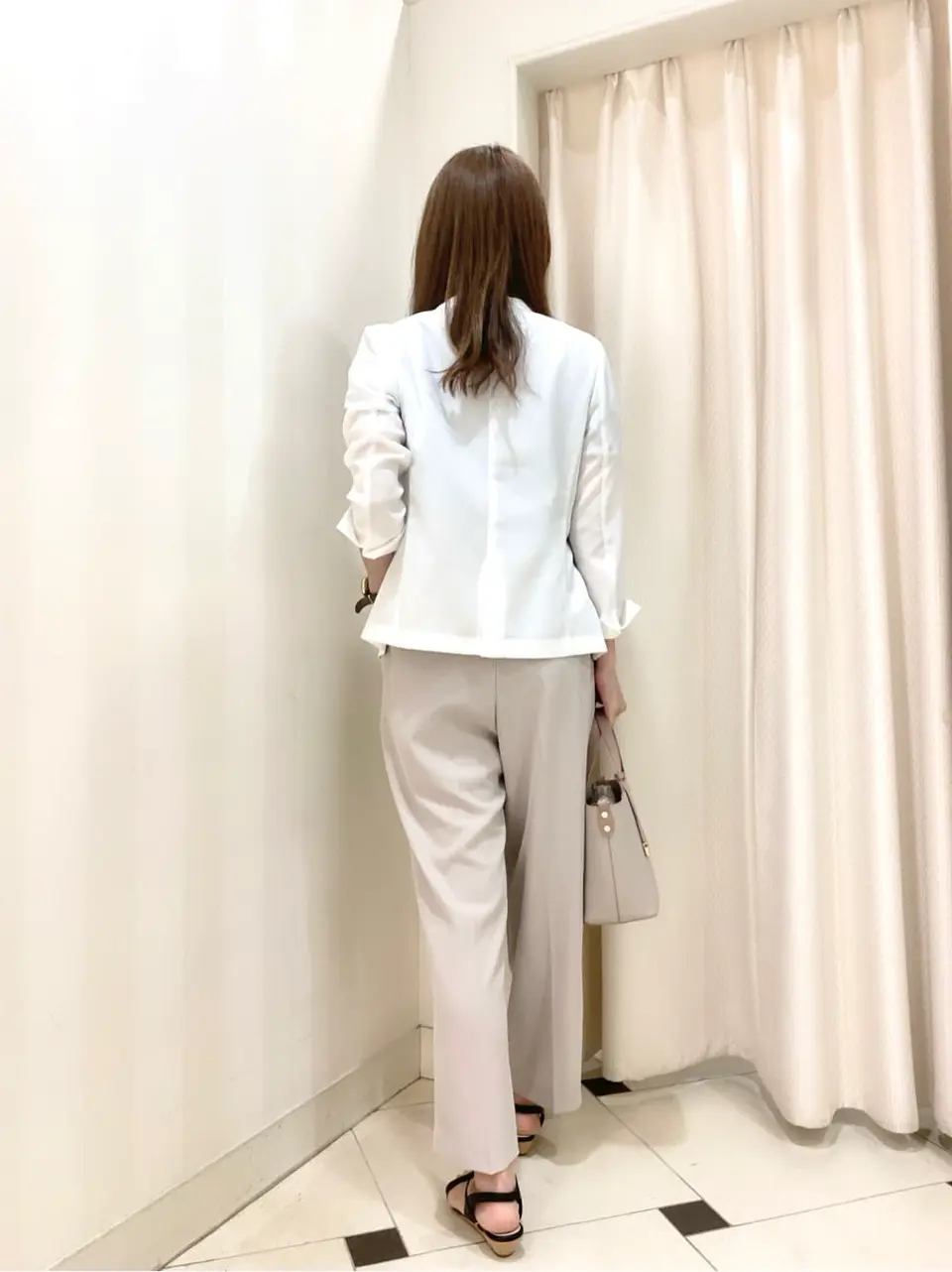 ANY SIS 金井 コーディネート画像