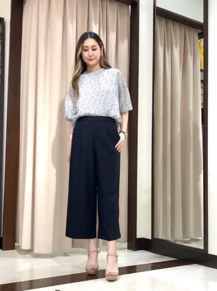 ANY SIS STAFF コーディネート画像