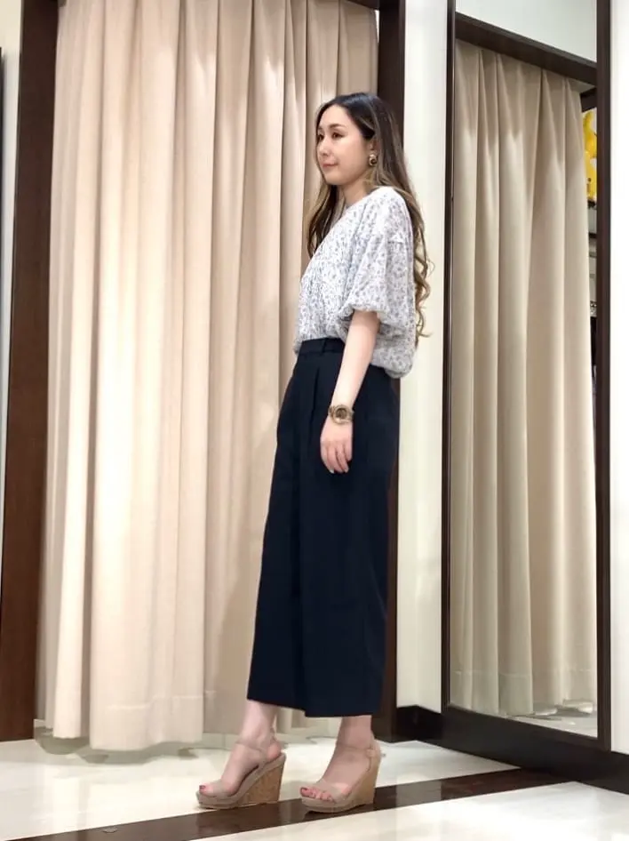 ANY SIS STAFF コーディネート画像