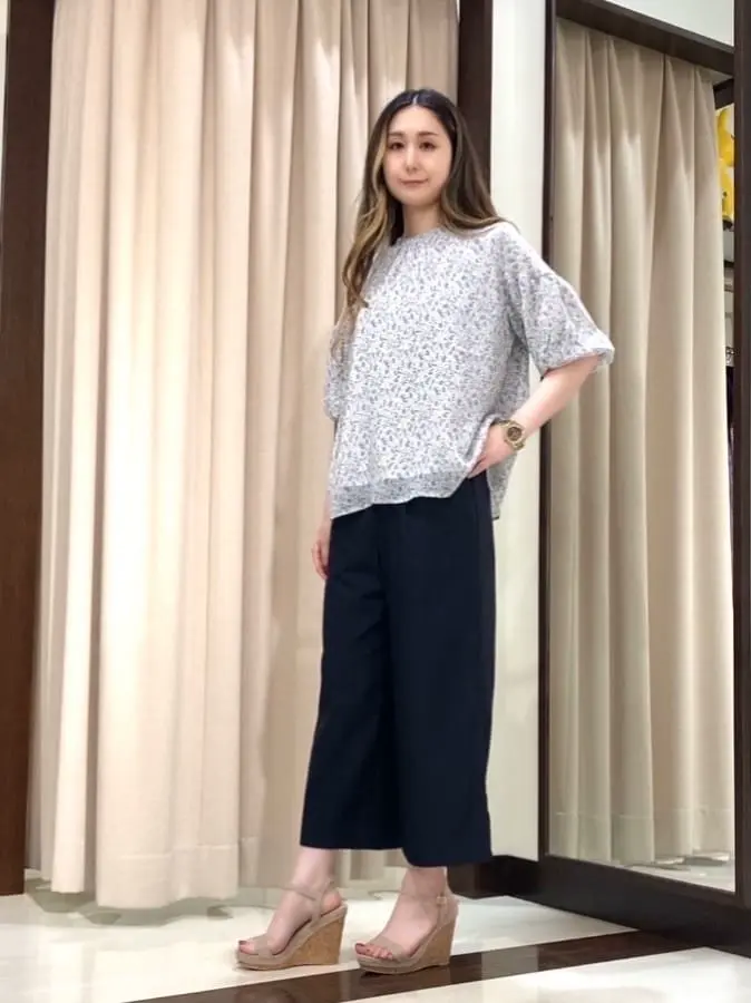 ANY SIS STAFF コーディネート画像