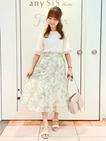 ANY SIS スタッフ コーディネート画像