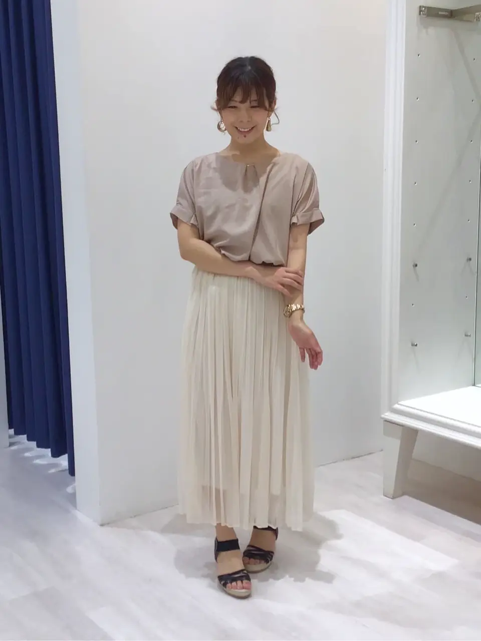 ANY SIS スタッフ コーディネート画像