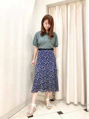 ANY SIS 金井 コーディネート画像