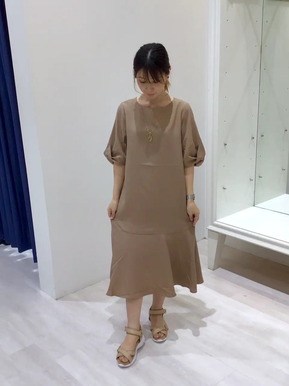 ANY SIS スタッフ コーディネート画像