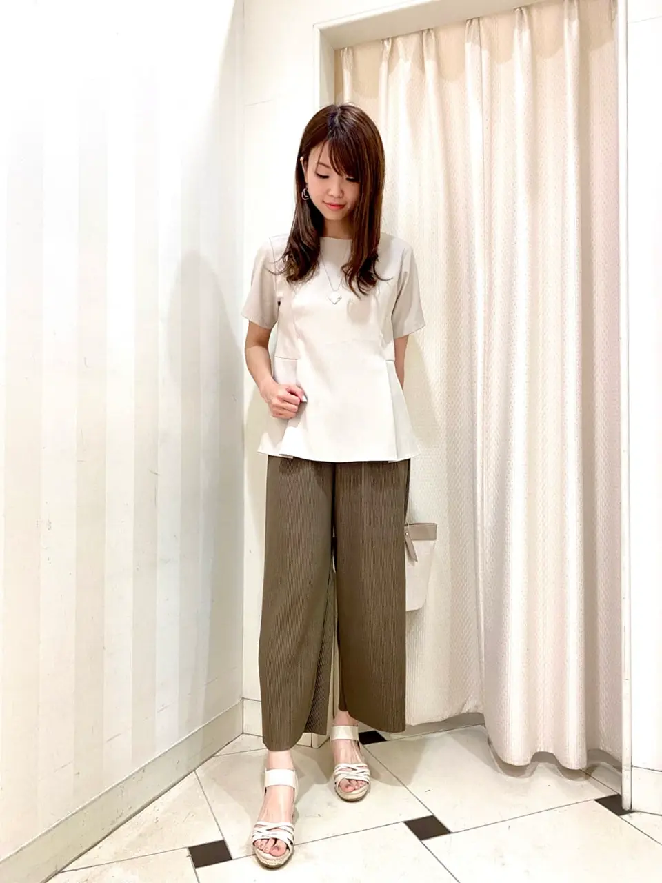 ANY SIS 金井 コーディネート画像