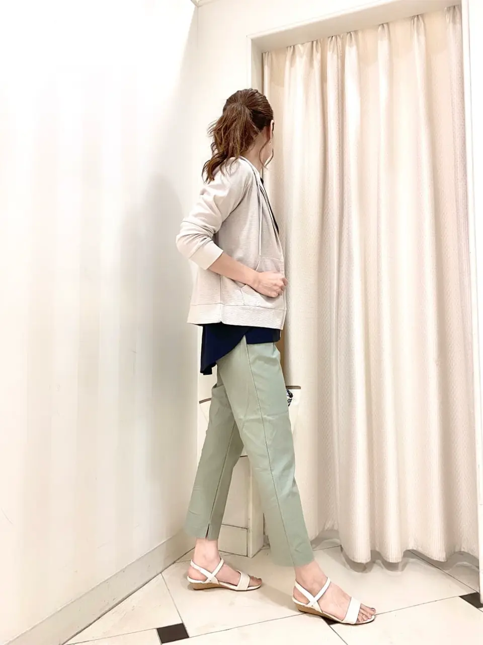 ANY SIS 金井 コーディネート画像