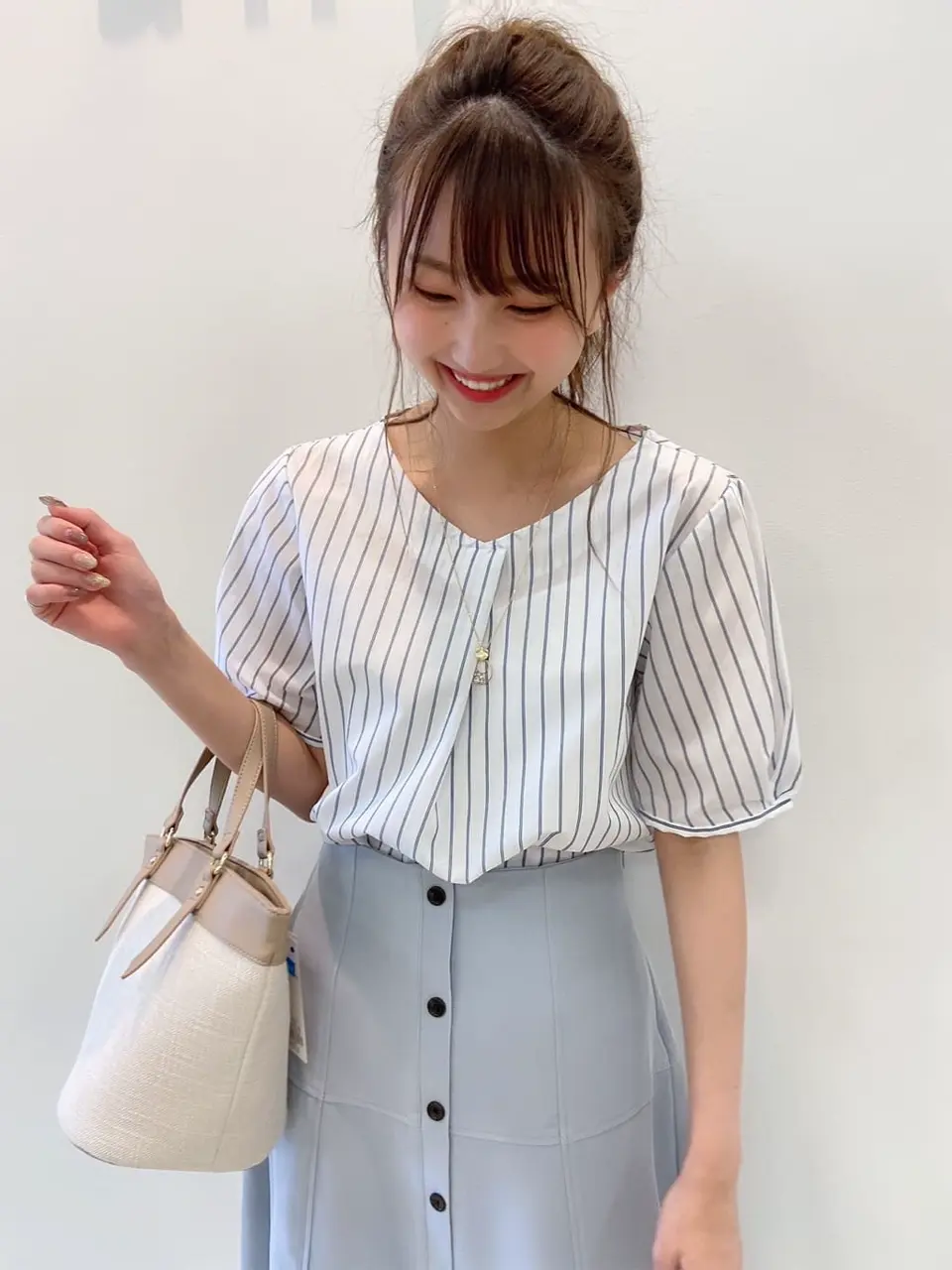 ANY SIS スタッフ コーディネート画像