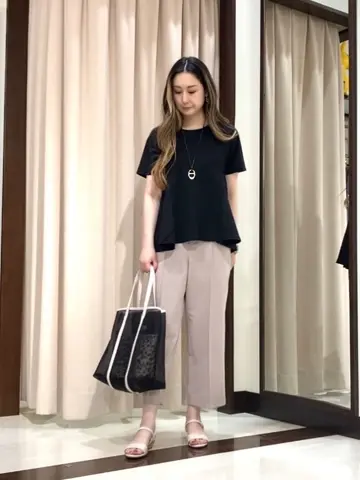 ANY SIS STAFF コーディネート画像